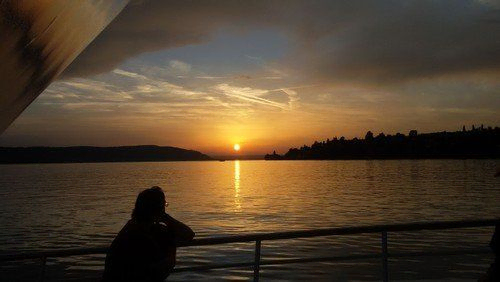 Abendstimmung an Bord des Kirchenschiffs